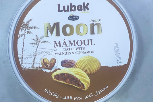 مون علبة معمول التمر بالجوز والقرفة