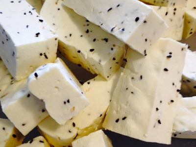 سطل جبنة غنم مغلية ممتازة 3 كج